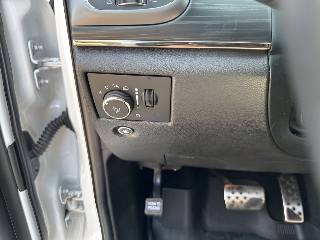 Used Car 2021 Jeep Grand Cherokee  Limited X For Sale Under $30,000 In Austin, Texas