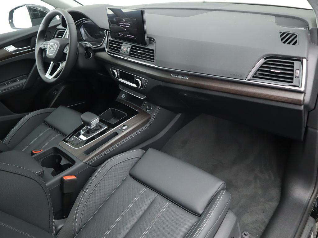 2025 Audi Q5  19