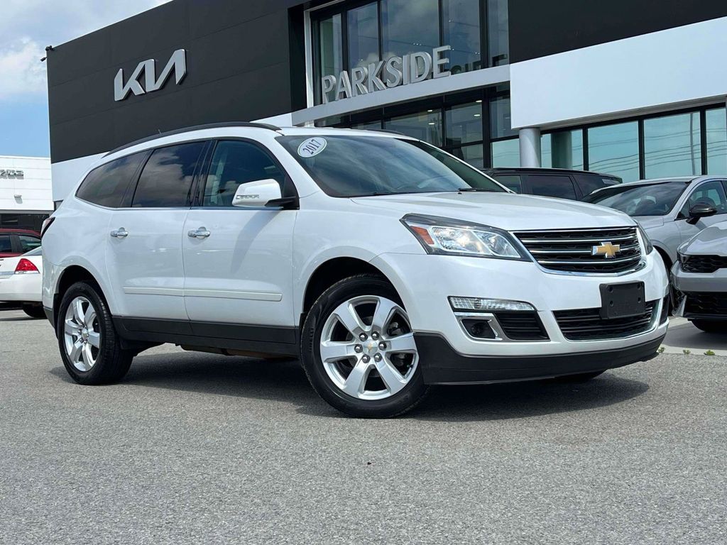 Pearl 2017 Chevrolet Traverse 1LT FWD SUV / Crossover Front-Wheel Drive 6-Speed Automatic