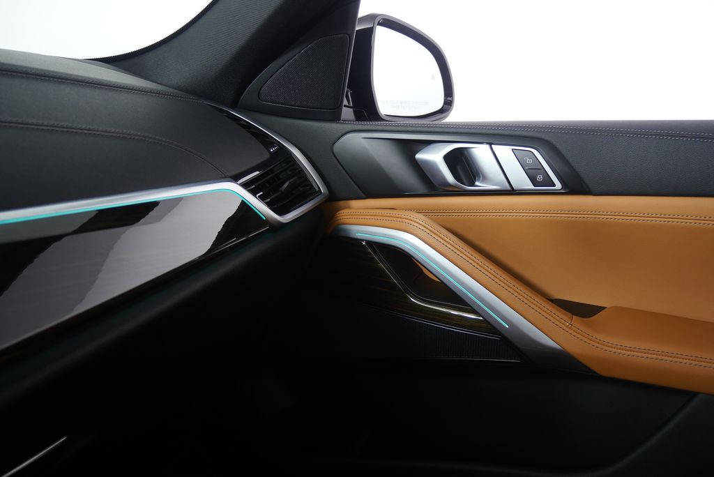 Thumbnail: 2022 BMW X6 - 30