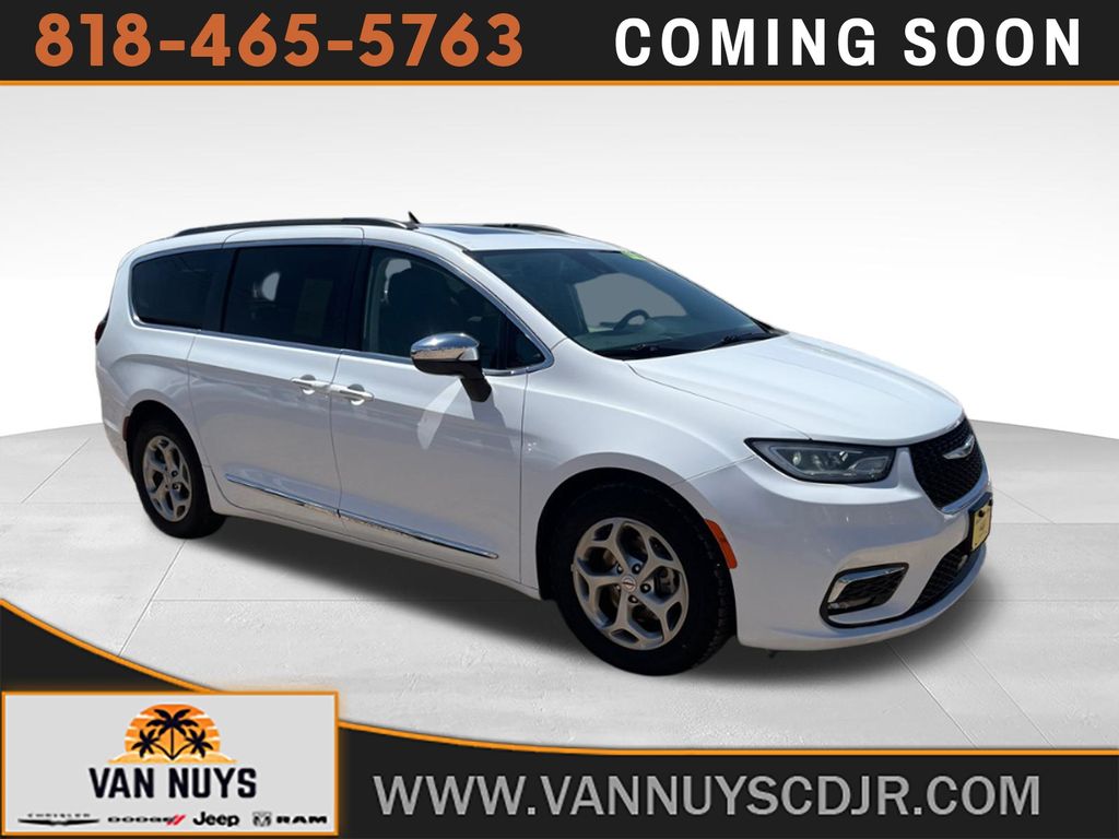 2023 Chrysler Pacifica Limited FWD