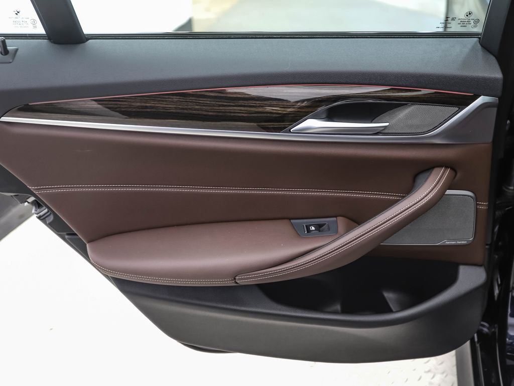 2022 BMW 5 Series 540i xDrive 18