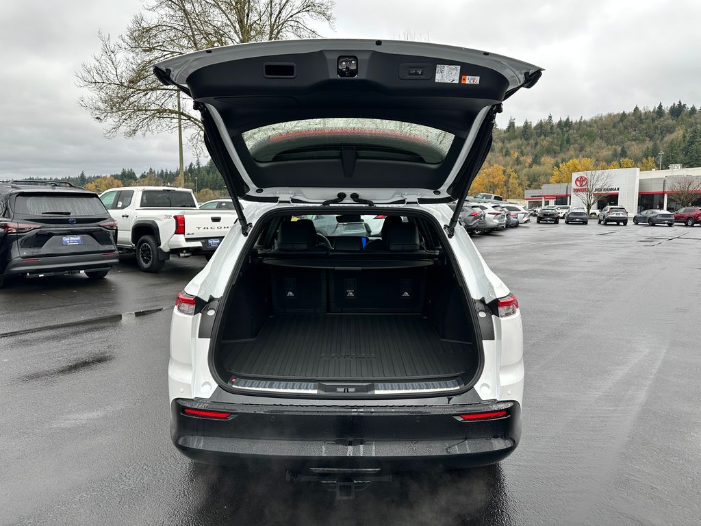 2025 Toyota Crown Signia Limited