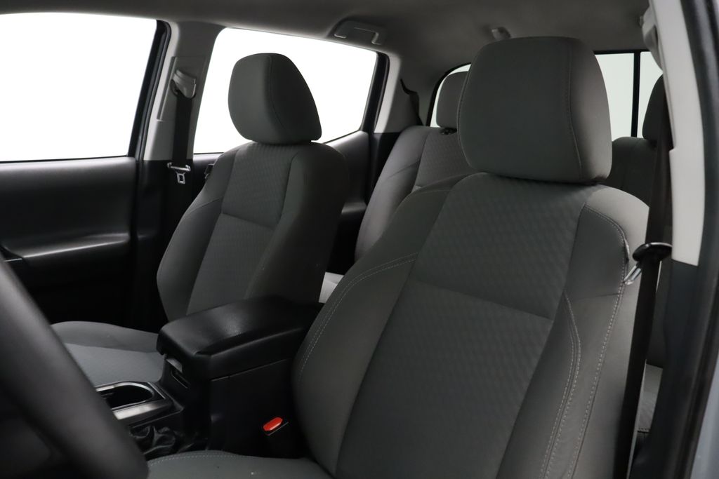 2020 Toyota Tacoma SR5 13