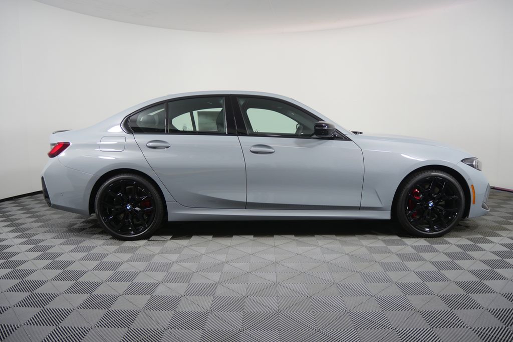 Thumbnail: 2026 BMW 3 Series - 2