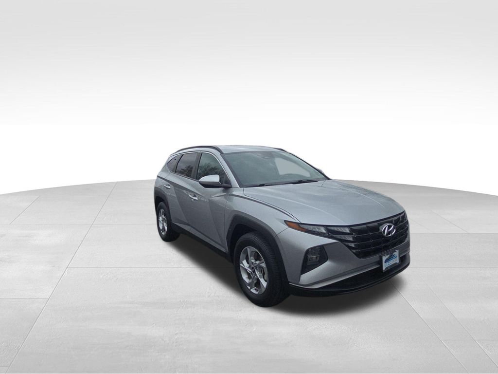 Shimmering Silver 2024 Hyundai Tucson SUV / Crossover All-Wheel Drive 8-Speed Automatic