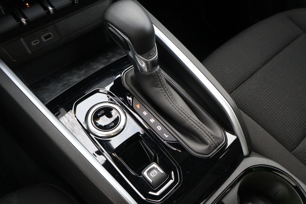 Thumbnail: 2024 Chevrolet Colorado - 25