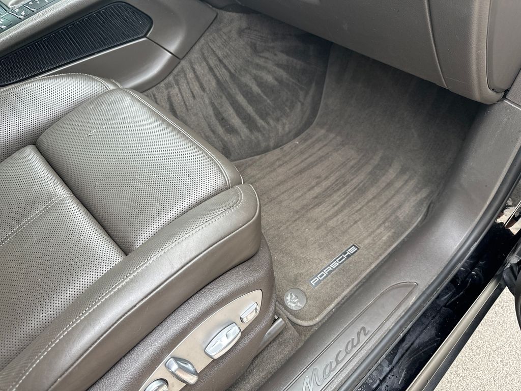 Used Car 2018 Porsche Macan  For Sale Under $25,000 In Austin, Texas