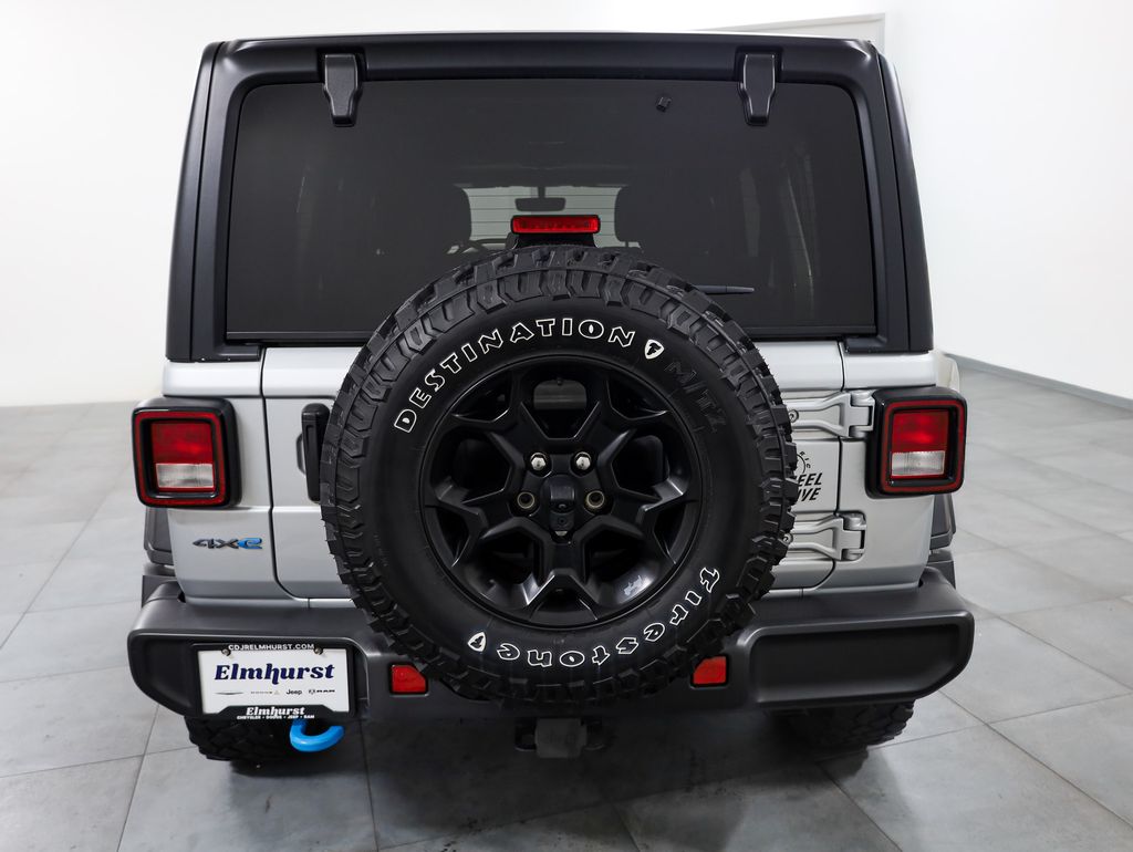 View vehicle photo 6