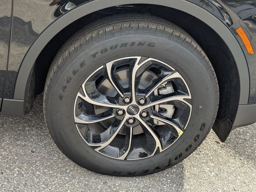 new 2026 Lincoln Nautilus car, priced at $53,270