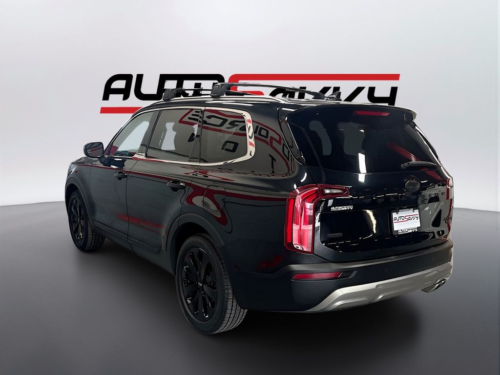 Used 2021 Black Kia EX image 5