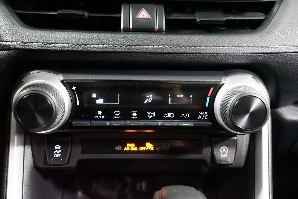 Thumbnail: 2025 Toyota RAV4 - 20