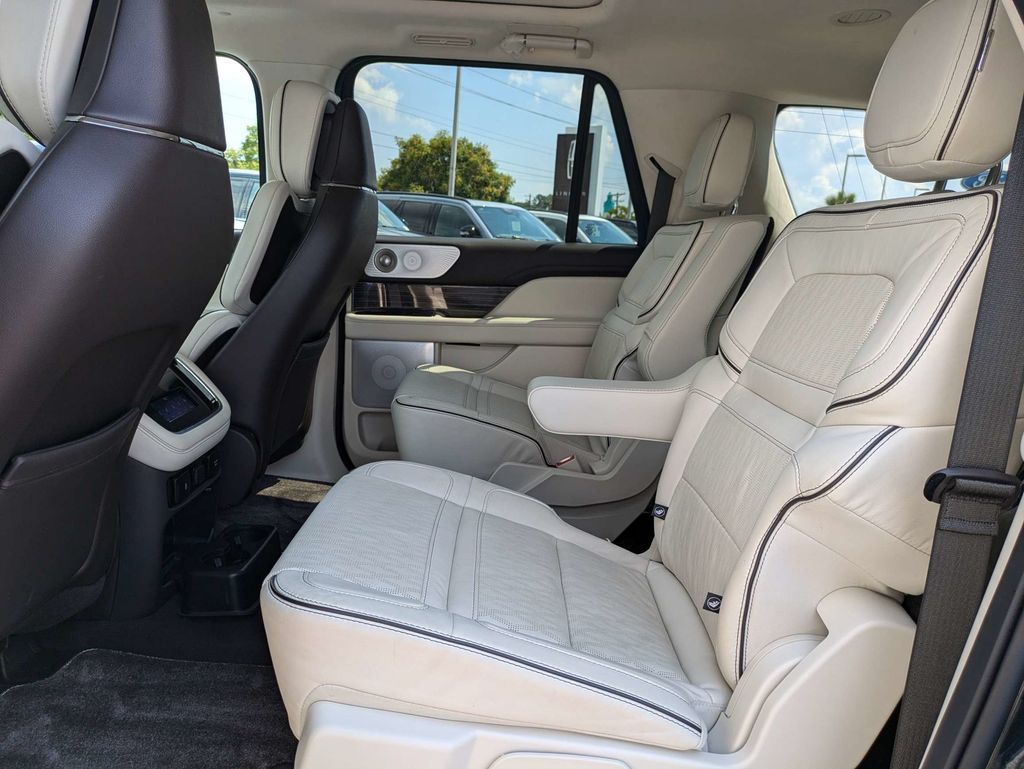 2024 Lincoln Navigator Black Label L
