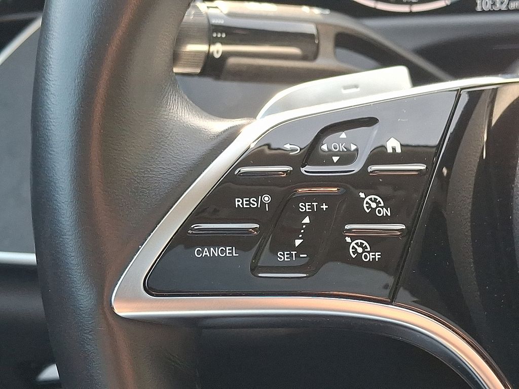 Thumbnail: 2025 Mercedes-Benz E-Class - 21