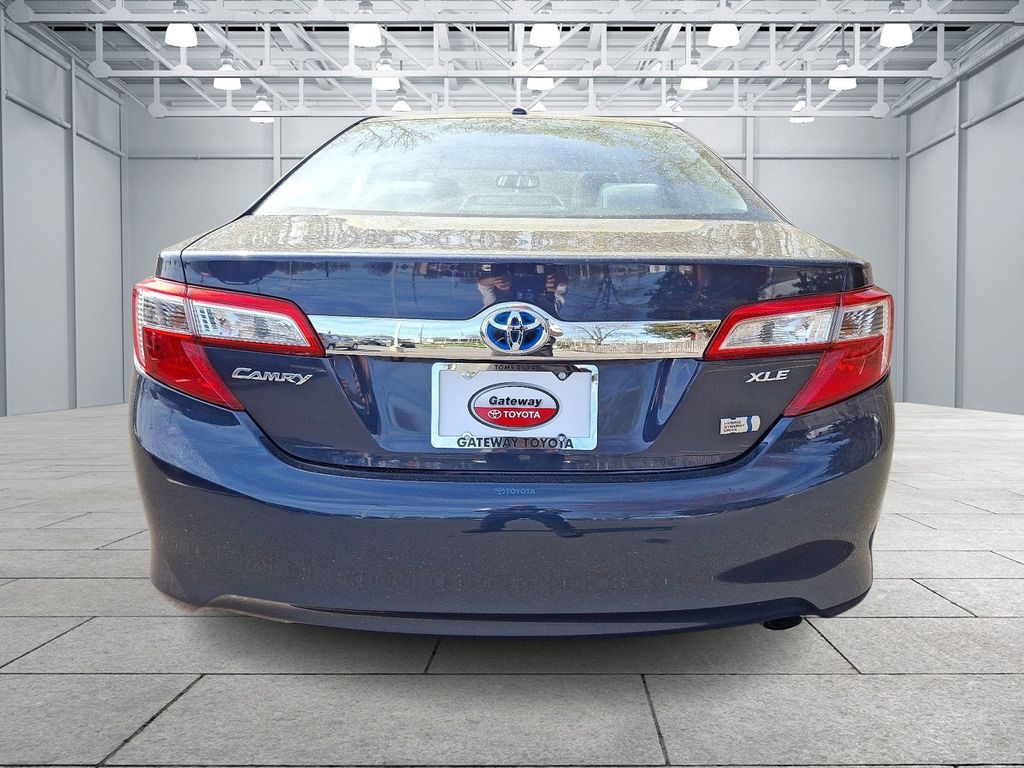 2014 Toyota Camry XLE 5