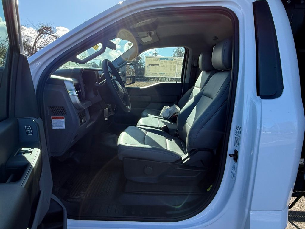 2024 Ford F-450SD XL