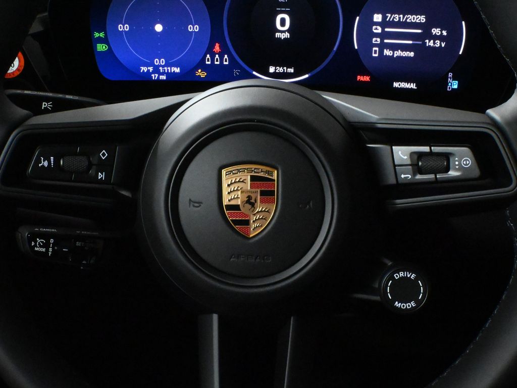 Thumbnail: 2025 Porsche Macan - 20