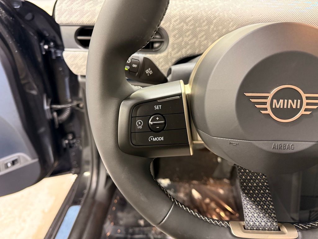 Thumbnail: 2026 MINI Cooper - 13