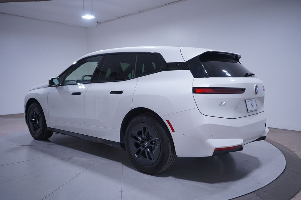 Thumbnail: 2026 BMW iX - 3