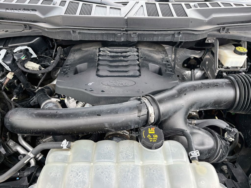 Used 2021 Gray Ford XLT image 31