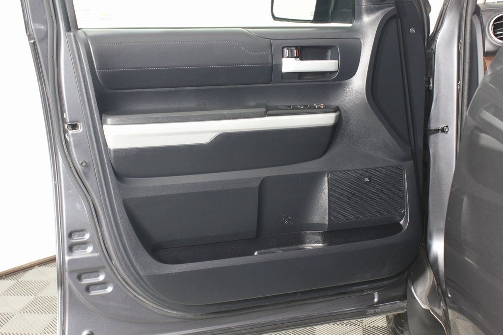 2018 Toyota Tundra SR5 12