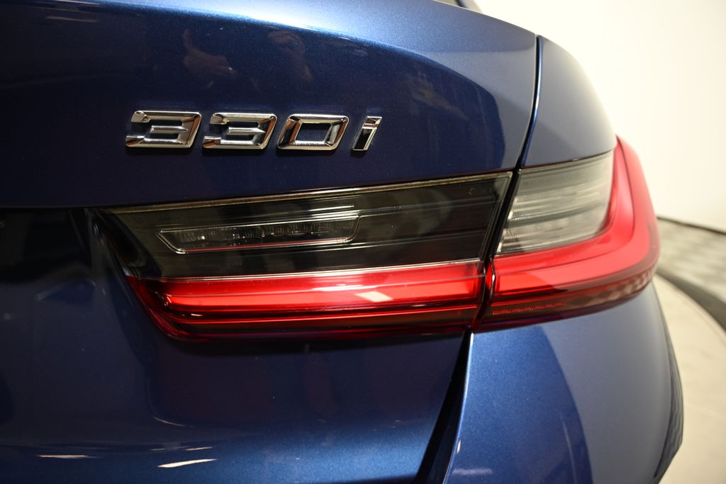 Thumbnail: 2023 BMW 3 Series - 11