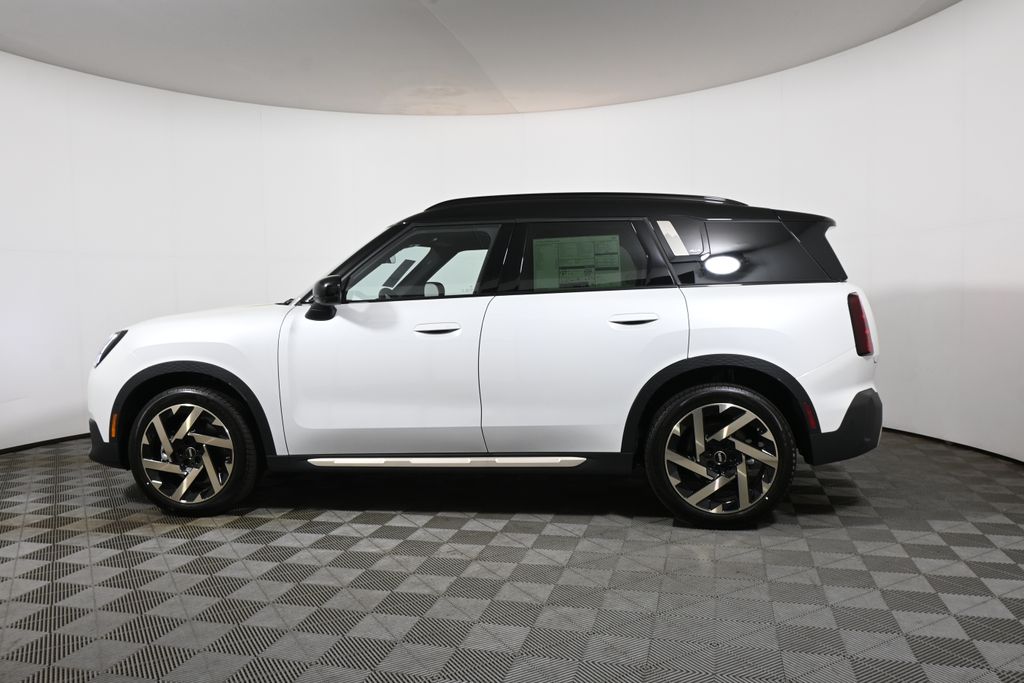 Thumbnail: 2027 MINI Cooper Countryman - 2