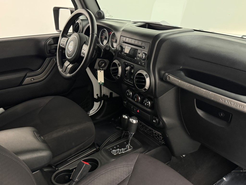 Thumbnail: 2014 Jeep Wrangler - 11
