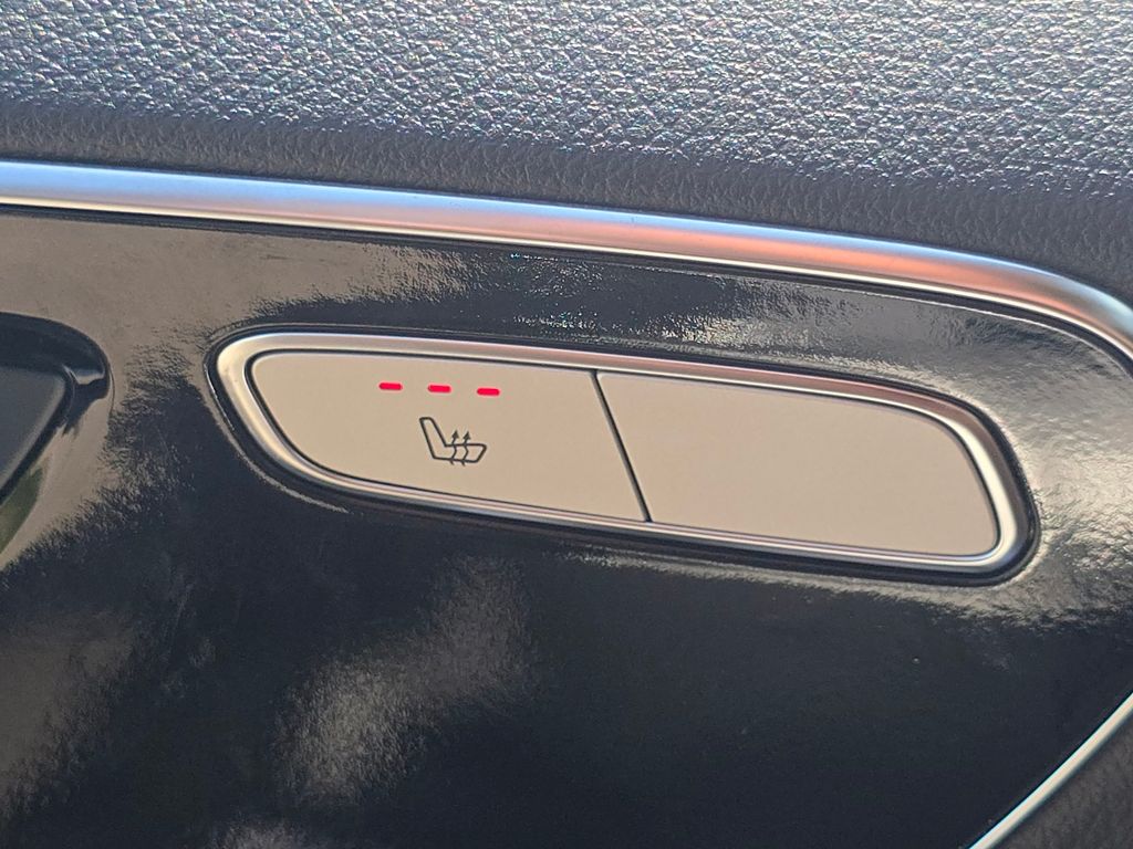 Used 2023 Black Mercedes-Benz Passenger image 5