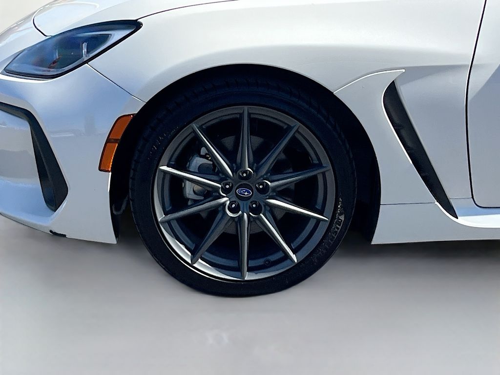 Used 2024 White Subaru Limited image 29