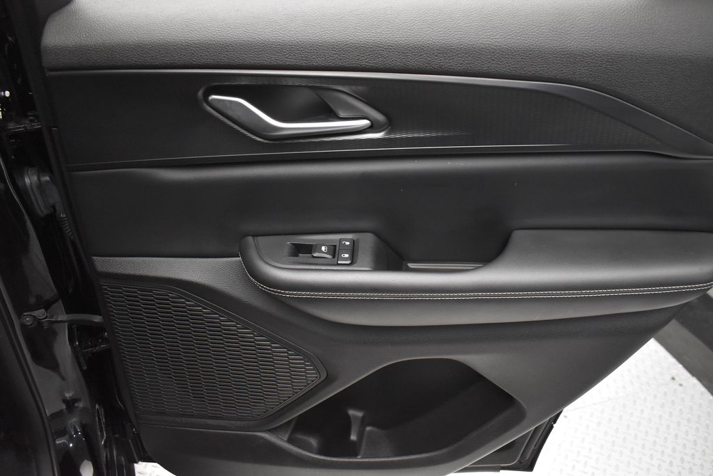 Thumbnail: 2023 Jeep Grand Cherokee - 25