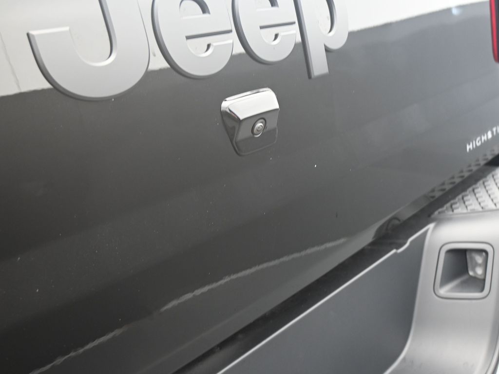 Used 2025 Black Clearcoat Jeep High Tide image 37