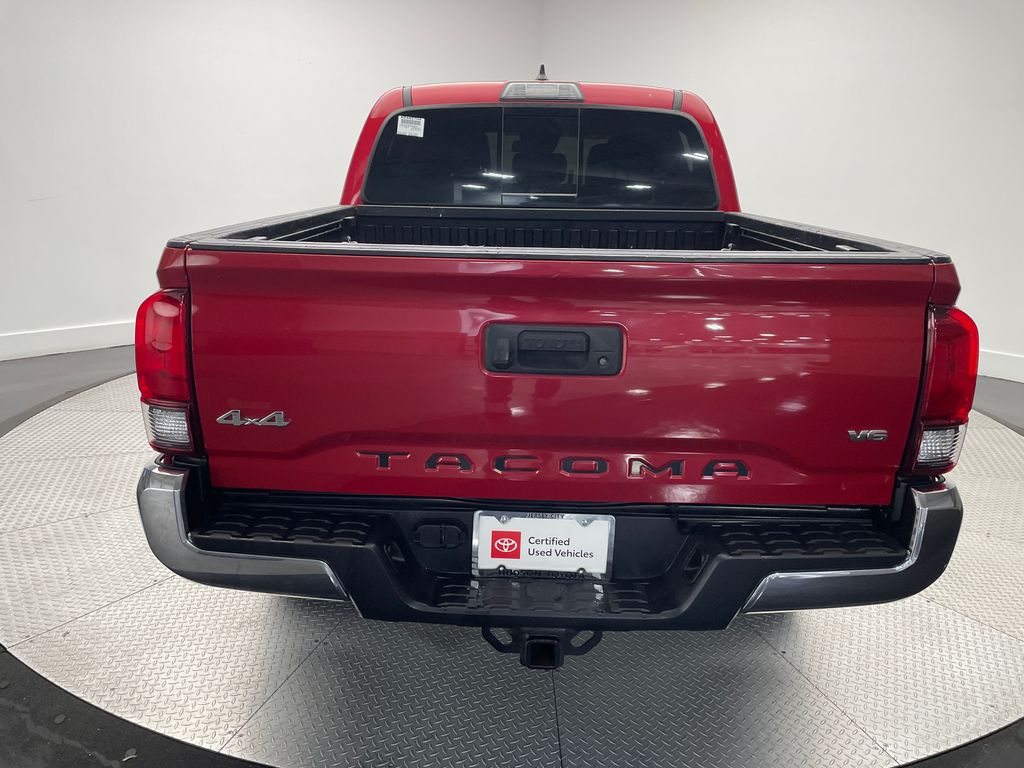 Thumbnail: 2019 Toyota Tacoma - 6