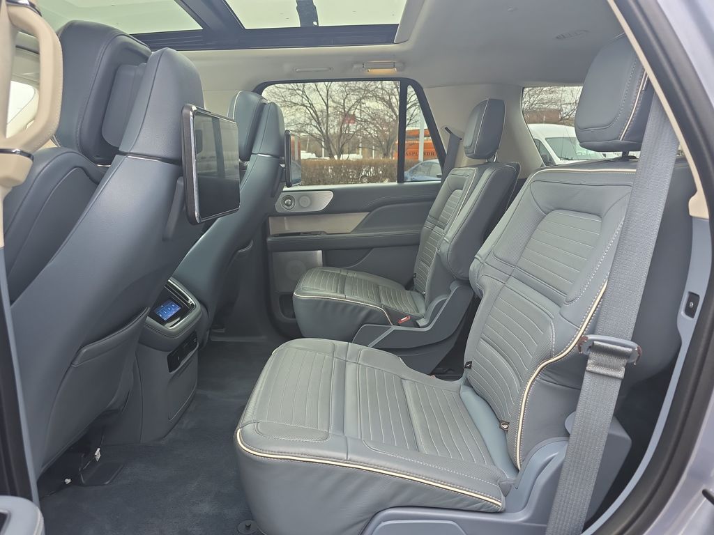 Used 2022 Blue Lincoln Black Label image 40