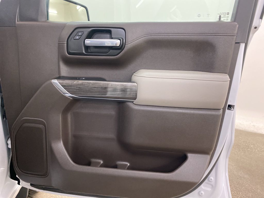2022 Chevrolet Silverado 1500 LTD LTZ photo