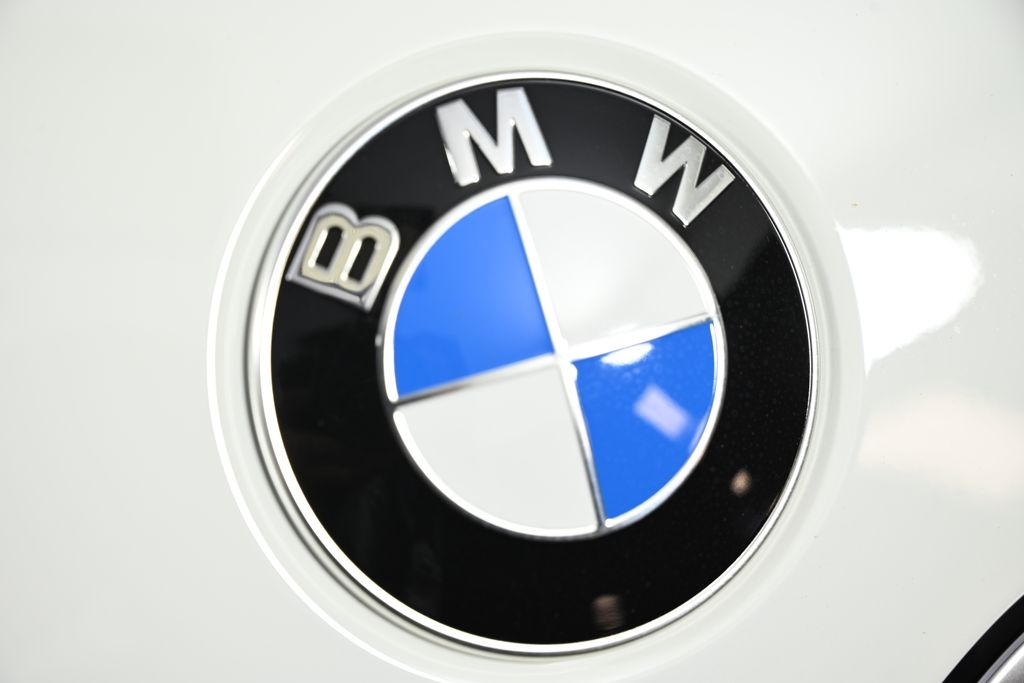 Thumbnail: 2026 BMW X1 - 13
