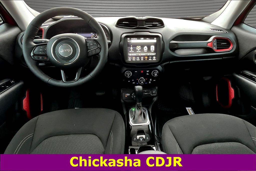 View vehicle photo 7