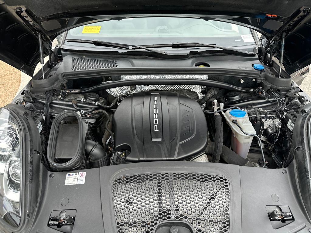 Used Car 2018 Porsche Macan  For Sale Under $25,000 In Austin, Texas