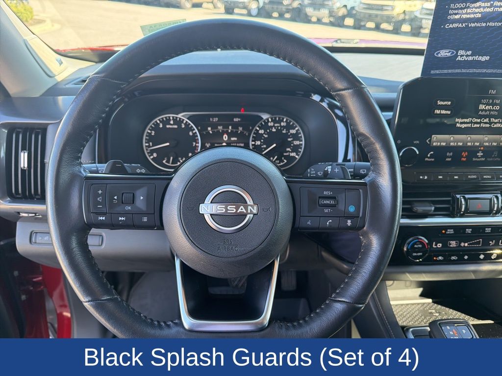 2022 Nissan Pathfinder SL 2WD