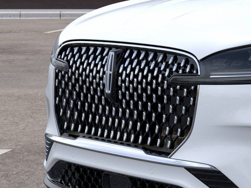 New 2026 Pristine White Metallic Tri-Coat Lincoln Reserve image 17
