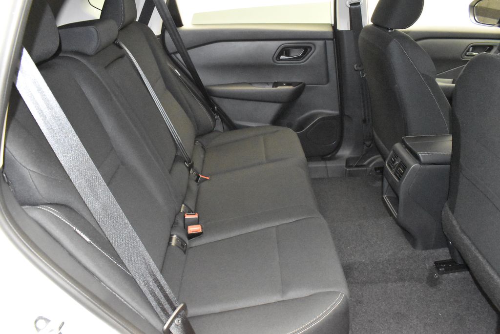 2025 Nissan Rogue S 28