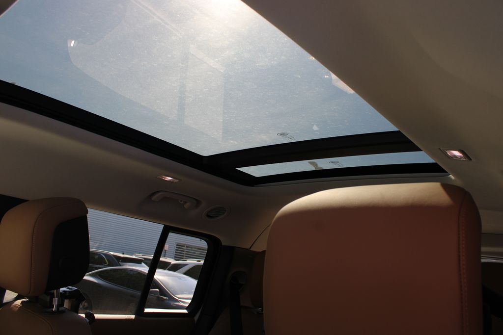 New 2026 White Land Rover S image 31