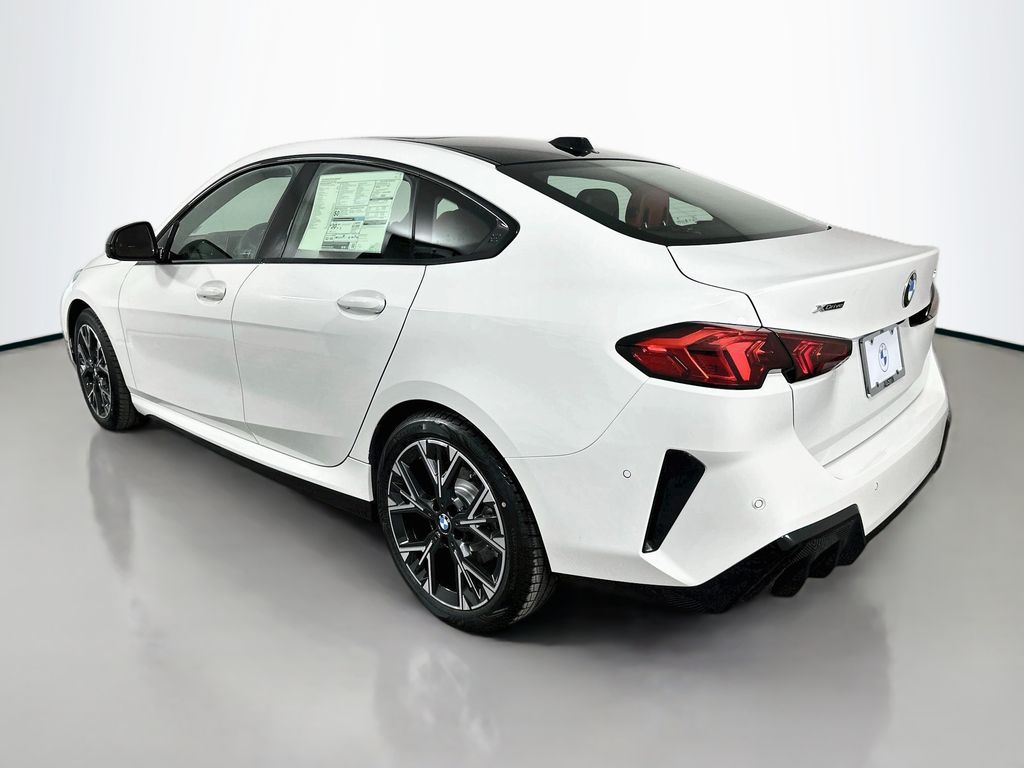 Thumbnail: 2026 BMW 2 Series - 7