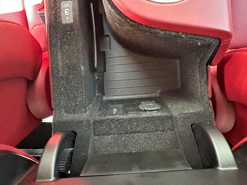 Thumbnail: 2023 Porsche Panamera - 27