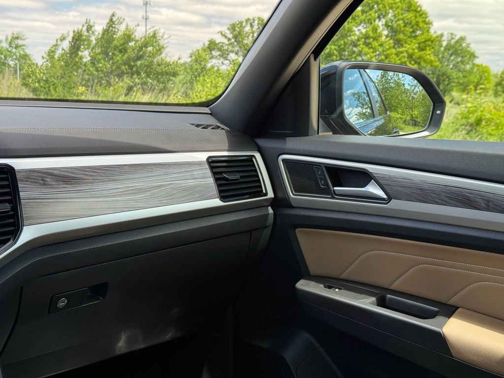2022 Volkswagen Atlas Cross Sport 3.6L V6 SE w/Technology photo