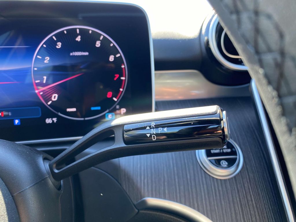 Thumbnail: 2025 Mercedes-Benz C-Class - 19