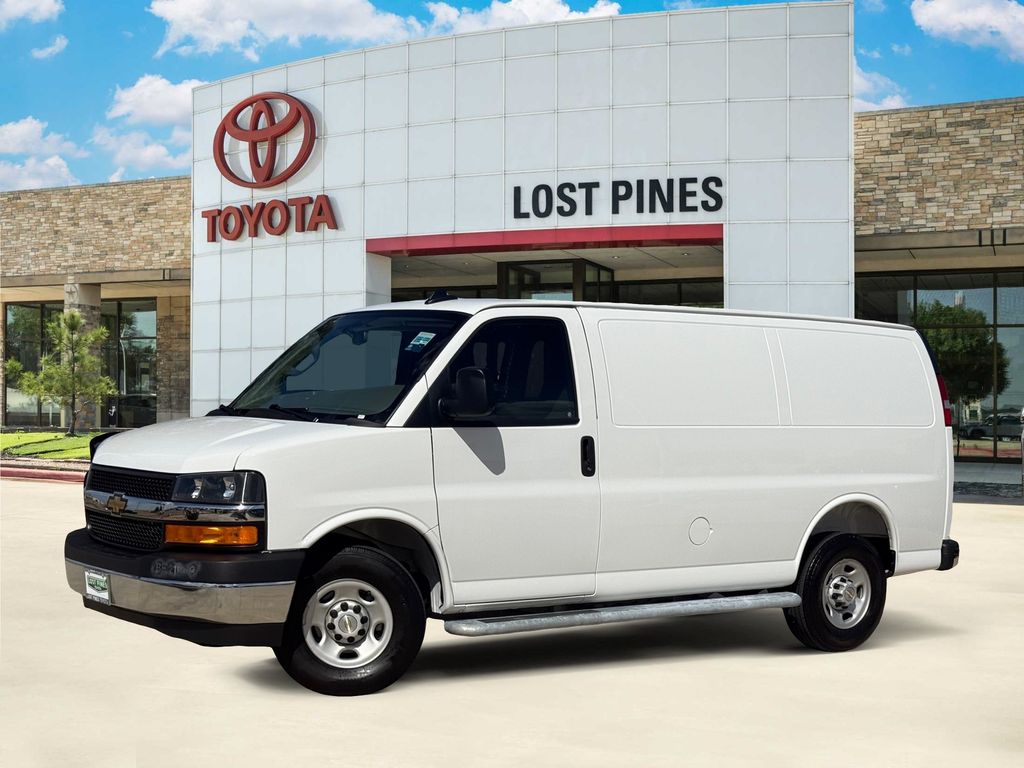 2025 Chevrolet Express Cargo 2500 RWD