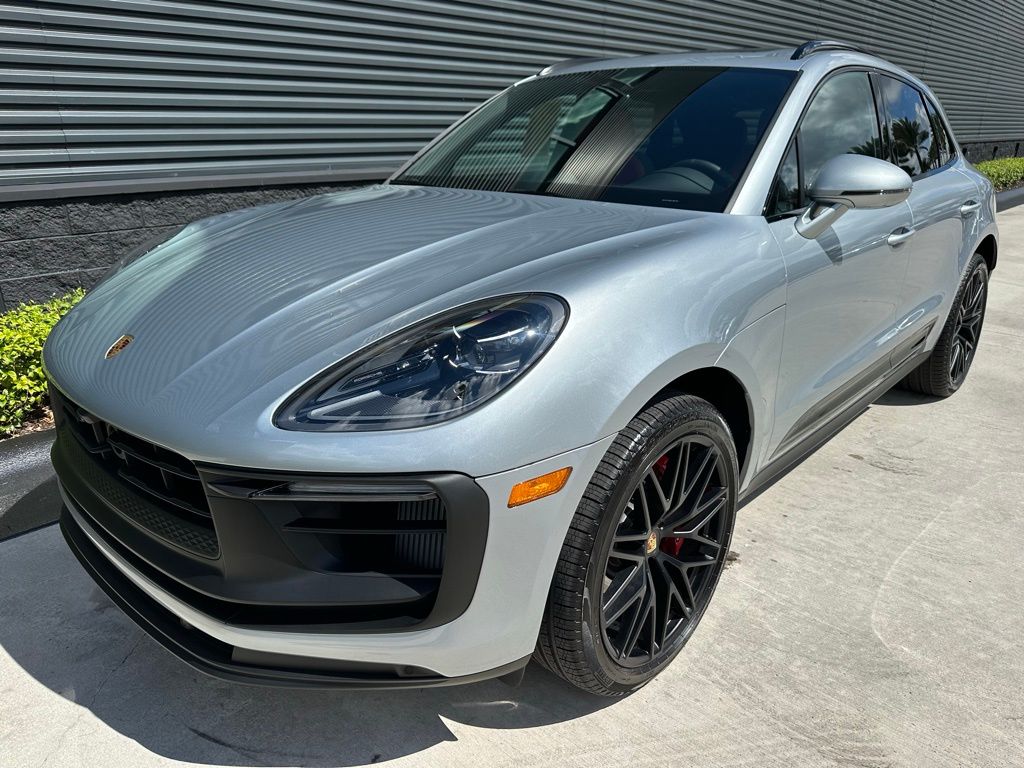 Thumbnail: 2025 Porsche Macan - 7