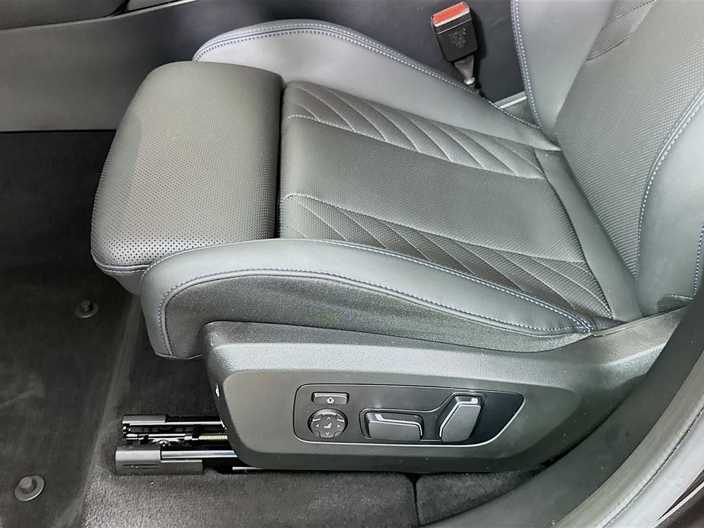 Thumbnail: 2025 BMW X3 - 19