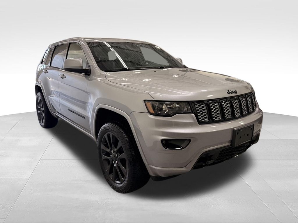 Thumbnail: 2018 Jeep Grand Cherokee - 7